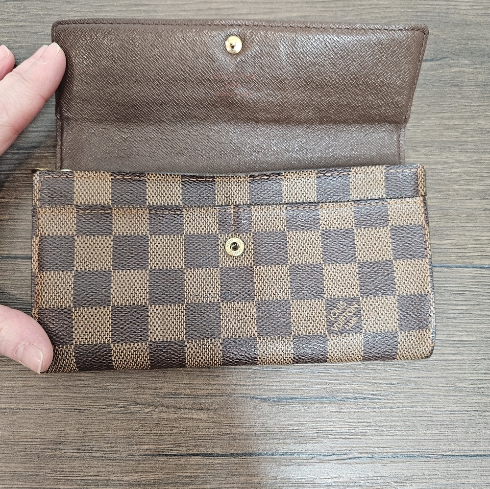 Louis Vuitton Damier Ebene Sarah Wallet - Picture 2 of 16